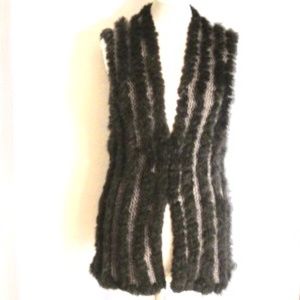 Nice Connection Knitted Vest w/Rabbit Fur